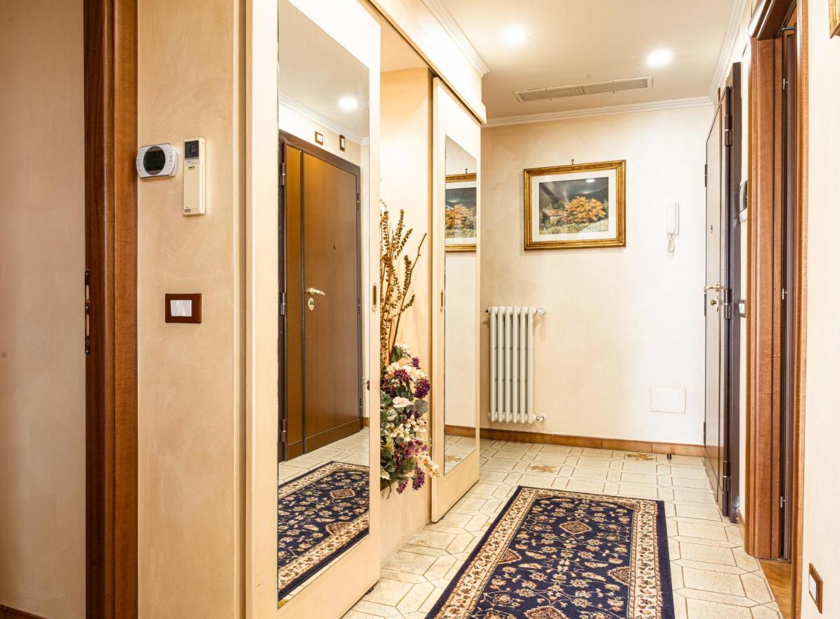 Appartement Quinto Piano à Rome Extérieur photo